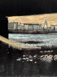Schilderij van Alexandra Verkerk op fake bont, acrylverf, je ziet een statsgezicht aan de horizon vanaf de andere kant van het water onder een brug